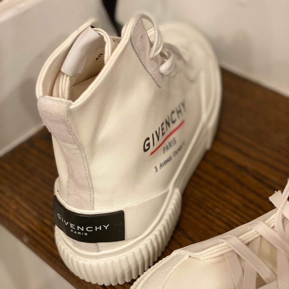 GIVENCHY TENNIS SHOES 100% Authentic - Picture 6 of 7